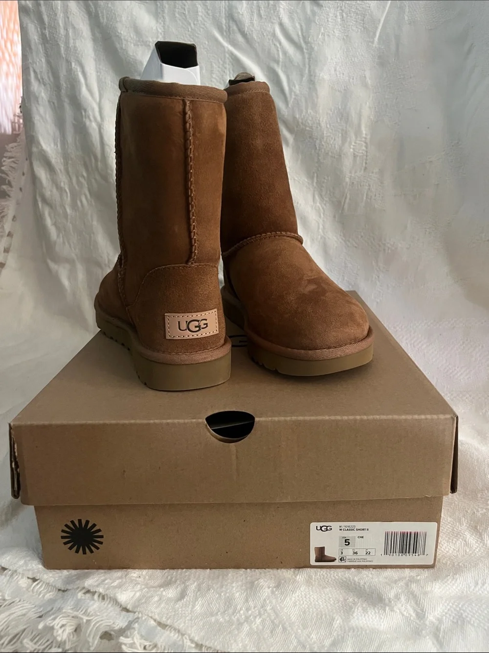 UGG Classic Short Boot - Chestnut Brown
